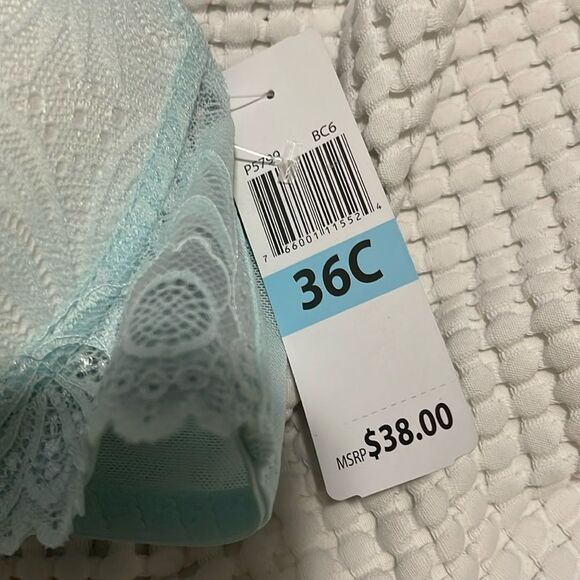 NWT- Paramour- 36B & 36C . Mega push up - Picture 6 of 8